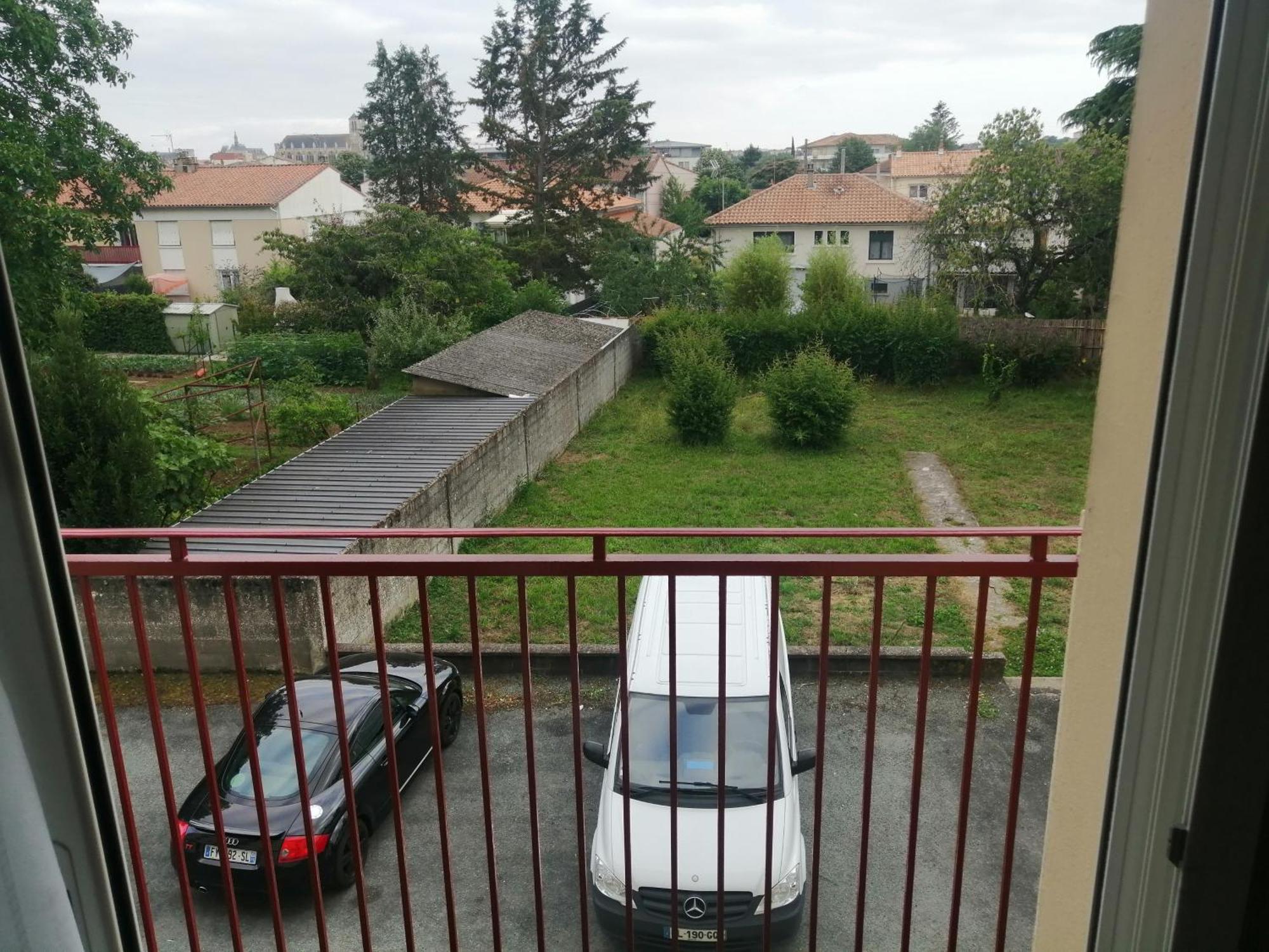 Chambre Dans Appartement A Niort Zewnętrze zdjęcie